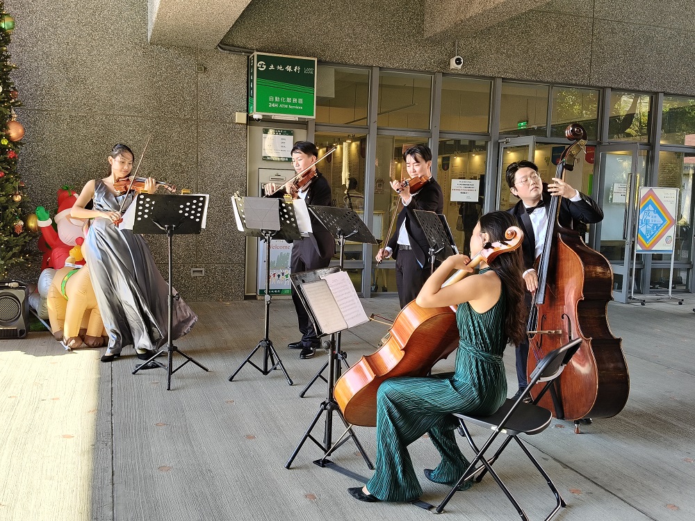 本校音樂學系節慶室內樂團帶來優美的曲目