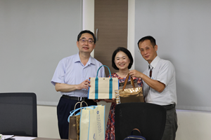 兩校教務長們合影